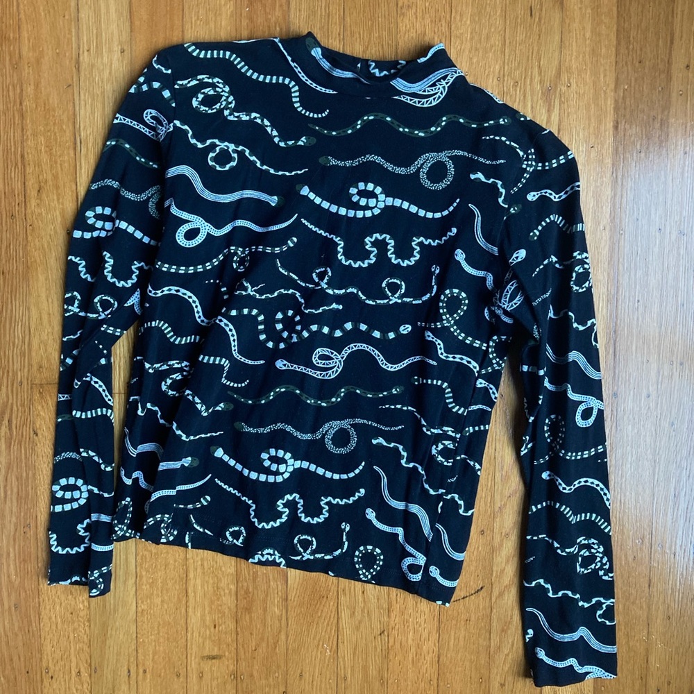 Snake mock neck. Organic cotton, sustainable